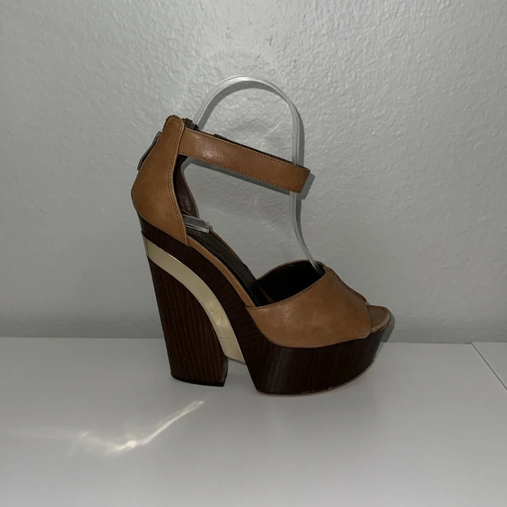 Vince Camuto Bailor brown leather 70s style platforms w gold trim 7/7.5 *READ*